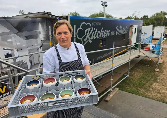 Chefkok Broes 'tvijfde siezoen 't vijfde seizoen uit Aalter met Kitchen on wheels